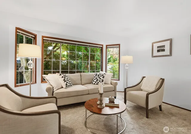 Photo 4 of Single family home for sale at 7548 Ravenna Ave NE, Seattle, WA 98115 | MLS# NWM2591636 | Listing updated on 2026-10-09