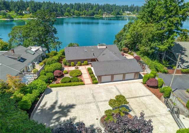 Photo 2 of Single family home for sale at 6638 Hilltop Ln, Lakewood, WA 98499 | MLS# NWM2591638 | Listing updated on 2026-10-08