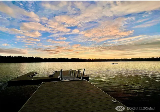 Photo 3 of Single family home for sale at 6638 Hilltop Ln, Lakewood, WA 98499 | MLS# NWM2591638 | Listing updated on 2026-10-08