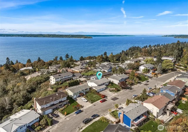 Photo 1 of Single family home for sale at 27525 12th Place S, Des Moines, WA 98198 | MLS# NWM2591645 | Listing updated on 2026-10-20