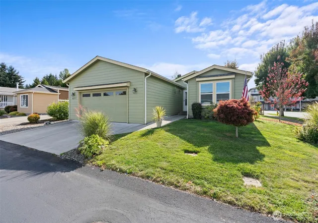 Photo 1 of Manufactured home for sale at 4271 Lakeview Ln Se, Lacey, WA 98503 | MLS# NWM2591652 | Listing updated on 2026-10-14