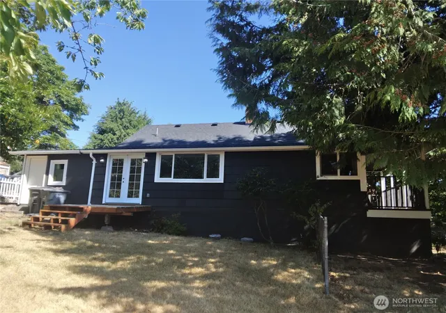 Photo 2 of Single family home for sale at 3006 S Tyler St, Tacoma, WA 98409 | MLS# NWM2591662 | Listing updated on 2026-10-14
