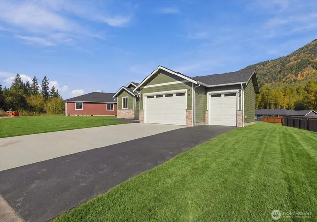 Photo 3 of Single family home for sale at 8262 Gold Run Dr, Maple Falls, WA 98266 | MLS# NWM2591669 | Listing updated on 2026-10-10
