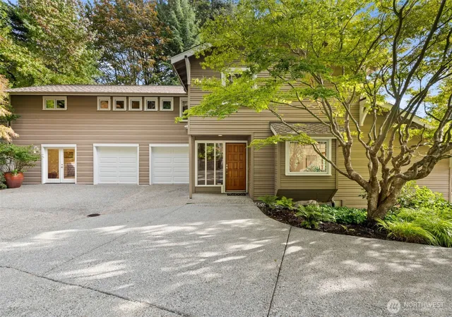 Photo 1 of Single family home for sale at 9796 NE Murden Cvs Dr, Bainbridge Island, WA 98110 | MLS# NWM2591672 | Listing updated on 2026-10-08