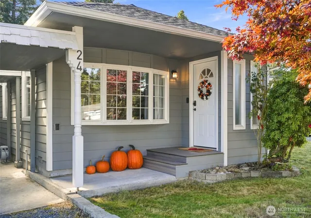 Photo 1 of Single family home for sale at 24 E Beech St, Everett, WA 98203 | MLS# NWM2591680 | Listing updated on 2026-10-13