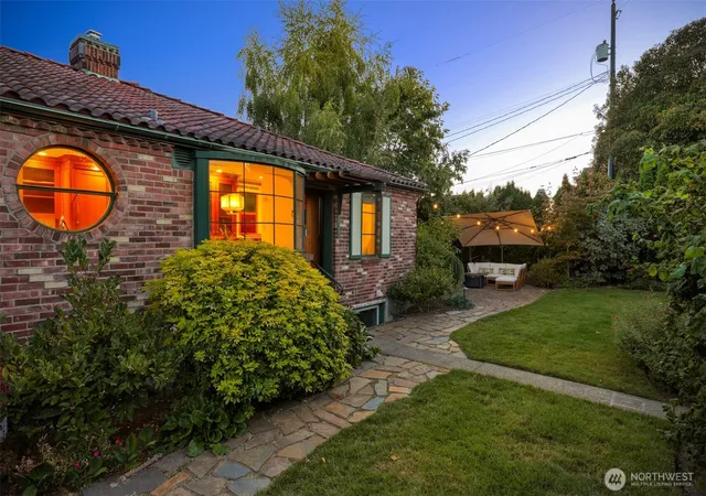 Photo 38 of Sale Pending at 6049 Princeton Ave NE, Seattle, WA 98115 | MLS# NWM2591698 | Listing updated on 2026-10-11