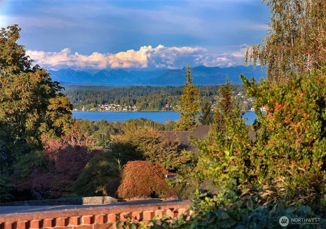 Photo 4 of Sale Pending at 6049 Princeton Ave NE, Seattle, WA 98115 | MLS# NWM2591698 | Listing updated on 2026-10-11