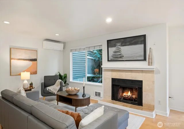 Photo 3 of Sale Pending at 11411 102nd Court Ne, Kirkland, WA 98033 | MLS# NWM2591702 | Listing updated on 2026-10-09