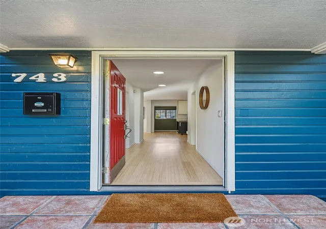 Photo 4 of Single family home for sale at 743 North 74th St, Seattle, WA 98103 | MLS# NWM2591704 | Listing updated on 2026-10-09