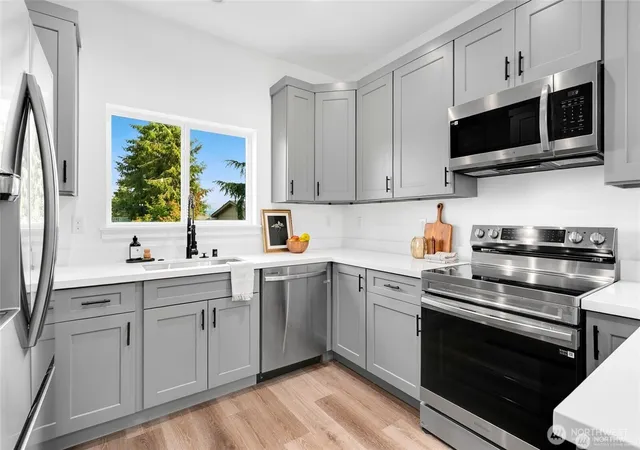 Photo 2 of Townhouse for sale at 12103 E Gibson Rd, Everett, WA 98204 | MLS# NWM2591705 | Listing updated on 2026-10-28