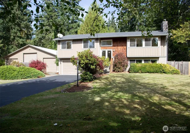Photo 3 of Single family home for sale at 5919 156th Street Ct E, Puyallup, WA 98375 | MLS# NWM2591707 | Listing updated on 2026-10-08