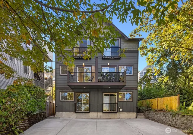 Photo 3 of Townhouse for sale at 218 24th Avenue E #A, Seattle, WA 98112 | MLS# NWM2591716 | Listing updated on 2026-10-09