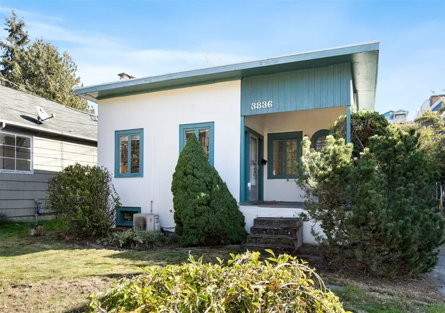 Photo 1 of Single family home for sale at 3836 Courtland Pl S, Seattle, WA 98118 | MLS# NWM2591722 | Listing updated on 2026-10-23