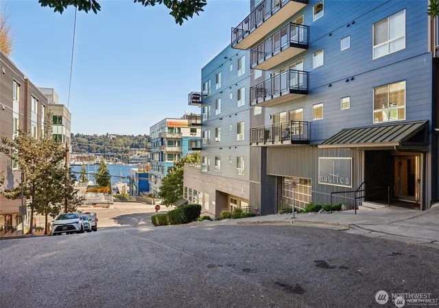 Photo 2 of Townhouse for sale at 1425 Dexter Ave N #611, Seattle, WA 98109 | MLS# NWM2591724 | Listing updated on 2026-10-16