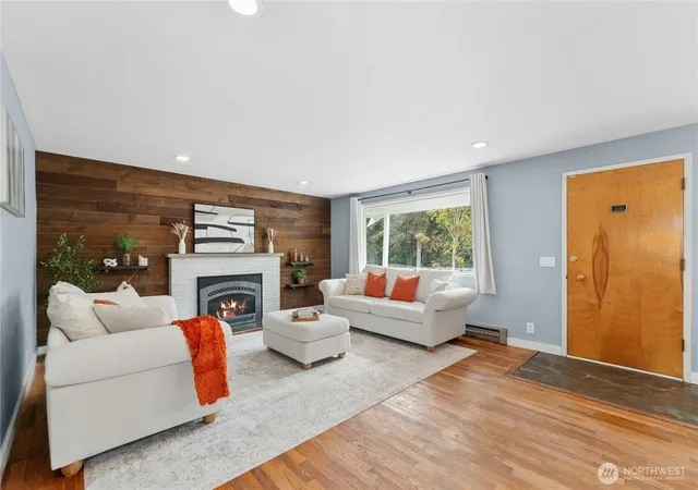 Photo 2 of Single family home for sale at 10418 Park Ave S, Tacoma, WA 98444 | MLS# NWM2591728 | Listing updated on 2026-10-09