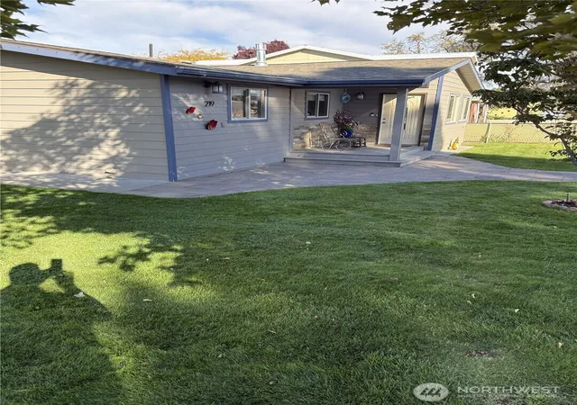Photo 3 of Single family home for sale at 219 N Juniper, Soap Lake, WA 98851 | MLS# NWM2591756 | Listing updated on 2026-10-07