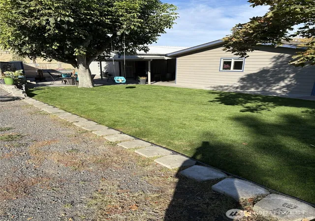 Photo 3 of Single family home for sale at 219 N Juniper, Soap Lake, WA 98851 | MLS# NWM2591756 | Listing updated on 2026-10-07