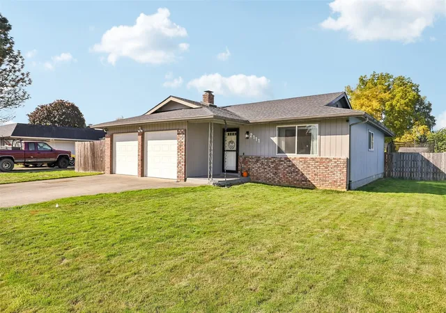 Photo 1 of Single family home for sale at 2111 35th Avenue, Longview, WA 98632 | MLS# NWM2591762 | Listing updated on 2026-10-28