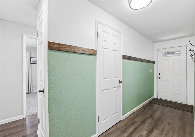 Photo 4 of Single family home for sale at 2111 35th Avenue, Longview, WA 98632 | MLS# NWM2591762 | Listing updated on 2026-10-28