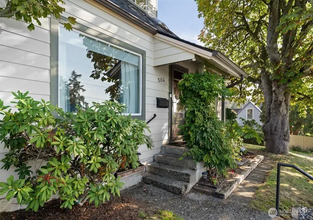 Photo 1 of Single family home for sale at 504 Prospect Ave N, Kent, WA 98030 | MLS# NWM2591765 | Listing updated on 2026-10-10