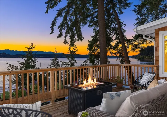 Photo 3 of Single family home for sale at 8405 Hansen Rd Ne, Bainbridge Island, WA 98110 | MLS# NWM2591783 | Listing updated on 2026-10-08