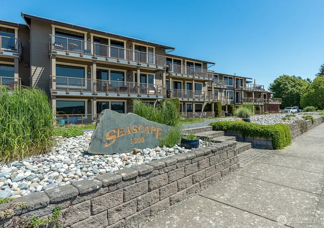Condo for sale at 1300 Peace Portal #101, Blaine, WA 98230 | MLS# NWM2591795