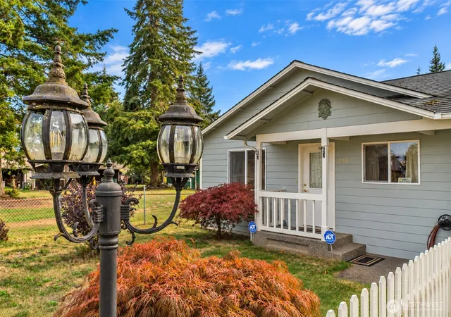 Photo 3 of Single family home for sale at 127 E Wilson St, Shelton, WA 98584 | MLS# NWM2591805 | Listing updated on 2026-10-09