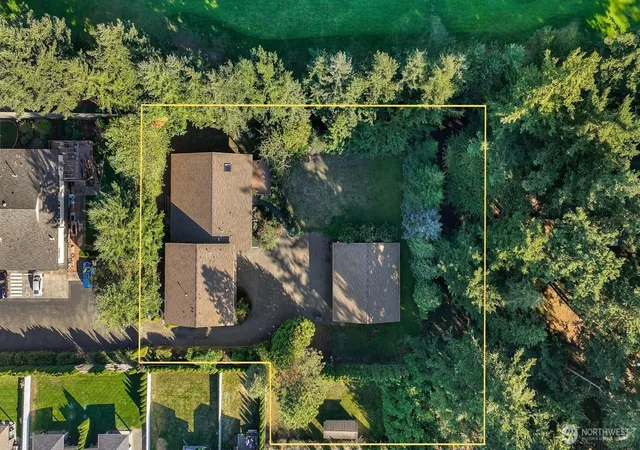 Photo 3 of Multi family home for sale at 918 Citadel Dr, Everson, WA 98247 | MLS# NWM2591814 | Listing updated on 2026-10-19