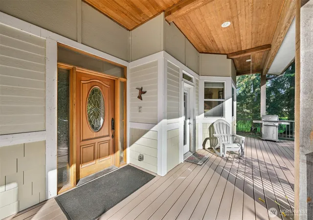 Photo 3 of Multi family home for sale at 918 Citadel Dr, Everson, WA 98247 | MLS# NWM2591814 | Listing updated on 2026-10-19