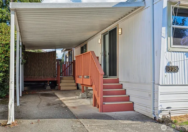 Photo 3 of Manufactured home for sale at 7301 NE 175th Street #305, Kenmore, WA 98028 | MLS# NWM2591836 | Listing updated on 2026-10-09
