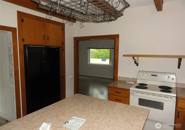 Photo 4 of Single family home for sale at 806 120th Street S, Tacoma, WA 98444 | MLS# NWM2591854 | Listing updated on 2026-10-08