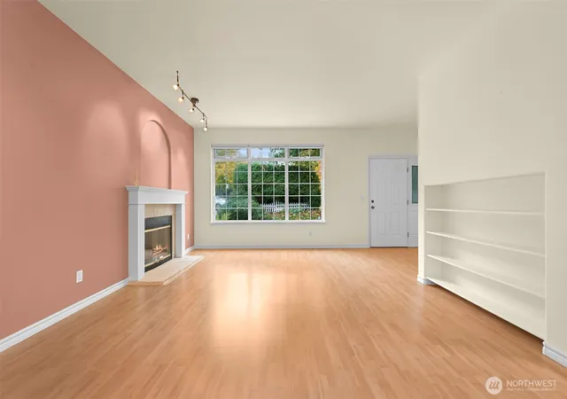 Photo 2 of Single family home for sale at 910 31st Place, Bellingham, WA 98225 | MLS# NWM2591857 | Listing updated on 2026-10-14