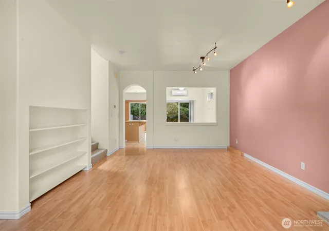 Photo 4 of Single family home for sale at 910 31st Place, Bellingham, WA 98225 | MLS# NWM2591857 | Listing updated on 2026-10-14