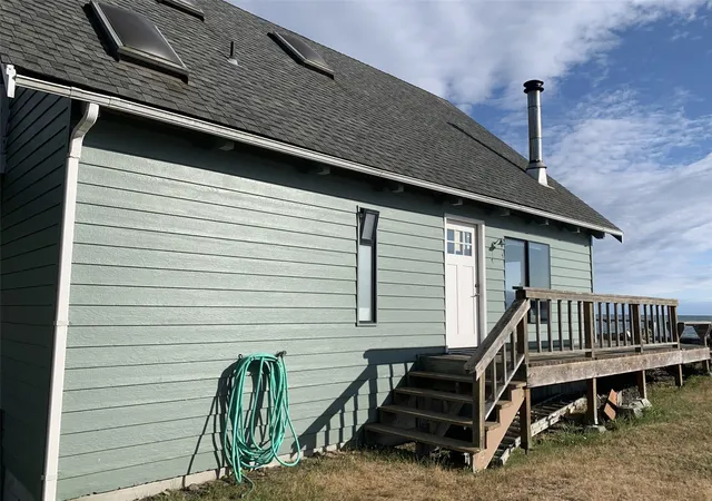 Photo 3 of Single family home for sale at 771 Strawberry Bay Ln, Anacortes, WA 98221 | MLS# NWM2591859 | Listing updated on 2026-10-21