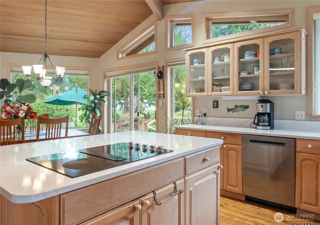 Photo 4 of Single family home for sale at 631 E Saint Andrews Dr, Shelton, WA 98584 | MLS# NWM2591860 | Listing updated on 2026-10-09