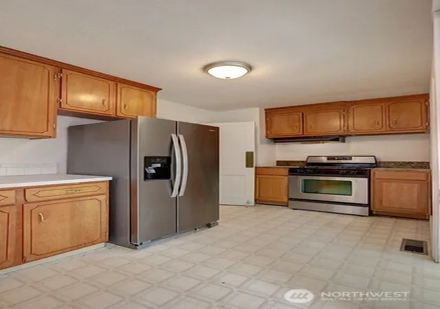 Photo 4 of Sale Pending at 4418 N 8th Street, Tacoma, WA 98406 | MLS# NWM2591883 | Listing updated on 2026-10-19