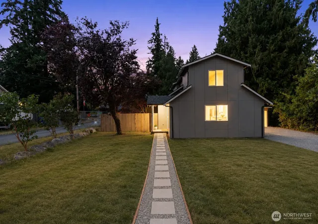 Single family home for sale at 2531 Monroe Ave, Everett, WA 98203 | MLS# NWM2591887