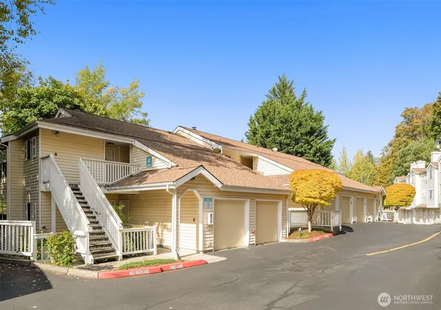 Condo for sale at 2600 118th Avenue SE #4-101, Bellevue, WA 98005 | MLS# NWM2591898