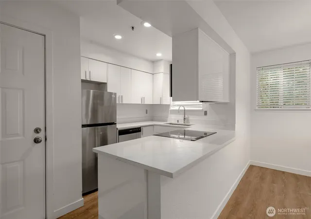 Photo 3 of Condo for sale at 2600 118th Avenue SE #4-101, Bellevue, WA 98005 | MLS# NWM2591898 | Listing updated on 2026-10-09