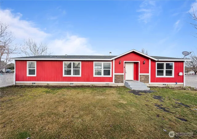 Photo 1 of Manufactured home for sale at 20262 Rd B5 Ne, Soap Lake, WA 98851 | MLS# NWM2591907 | Listing updated on 2026-10-09