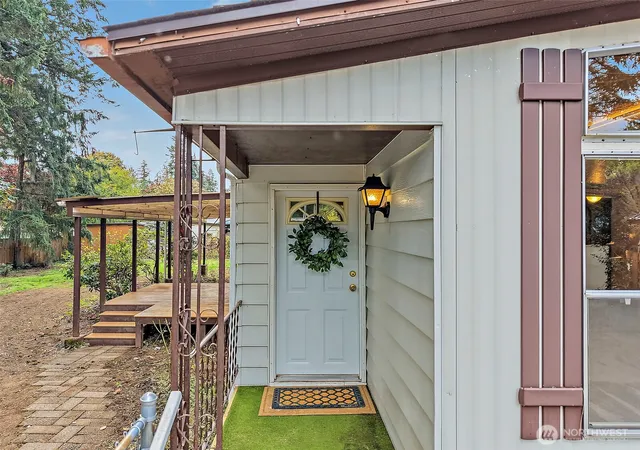 Photo 3 of Manufactured home for sale at 22159 Southeast 275th Ct, Maple Valley, WA 98038 | MLS# NWM2591916 | Listing updated on 2026-10-09