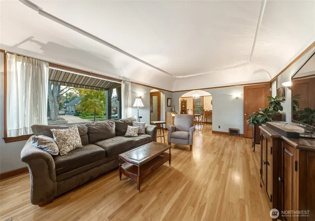 Photo 3 of Single family home for sale at 641 University St, Walla Walla, WA 99362 | MLS# NWM2591920 | Listing updated on 2026-10-08