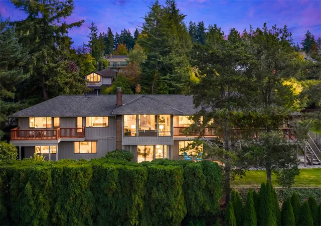 Photo 2 of Single family home for sale at 2325 88th Avenue NE, Clyde Hill, WA 98004 | MLS# NWM2591931 | Listing updated on 2026-10-20