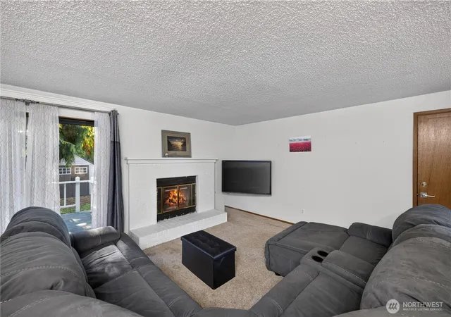 Photo 4 of Condo for sale at 1298 NW Lanyard Loop #1, Oak Harbor, WA 98277 | MLS# NWM2591941 | Listing updated on 2026-10-16