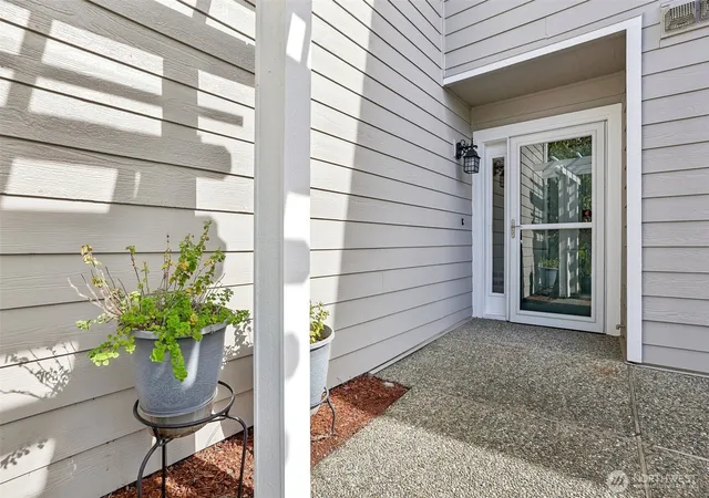 Photo 4 of Sale Pending at 22475 SE 38th Terrace #1418, Issaquah, WA 98029 | MLS# NWM2591949 | Listing updated on 2026-10-17
