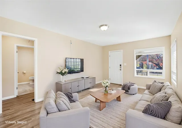 Photo 3 of Single family home for sale at 631 19th Avenue, Longview, WA 98632 | MLS# NWM2591956 | Listing updated on 2026-10-23