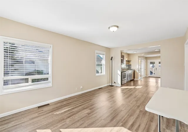 Photo 4 of Single family home for sale at 631 19th Avenue, Longview, WA 98632 | MLS# NWM2591956 | Listing updated on 2026-10-23