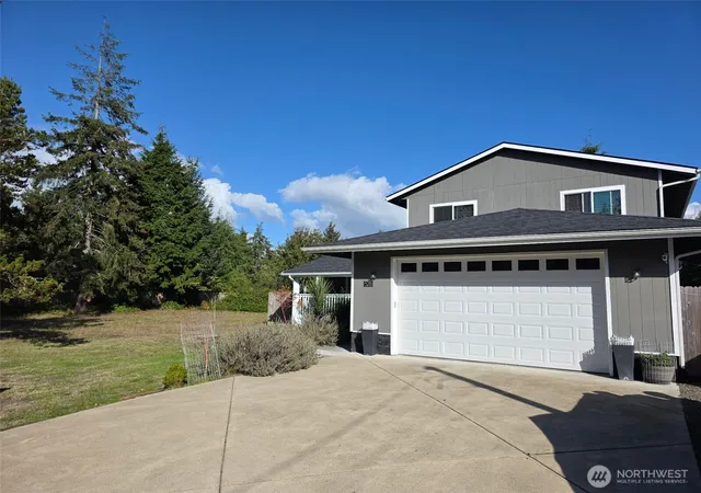 Single family home for sale at 578 Meadow Ave NE, Ocean Shores, WA 98569 | MLS# NWM2591973