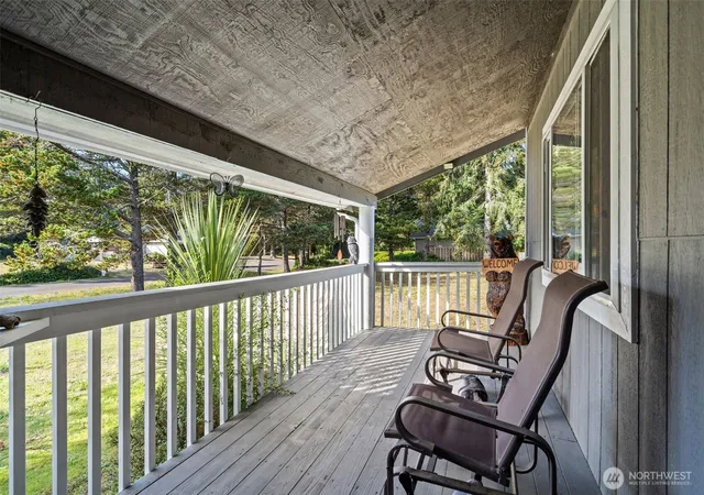 Photo 4 of Single family home for sale at 578 Meadow Ave NE, Ocean Shores, WA 98569 | MLS# NWM2591973 | Listing updated on 2026-10-22