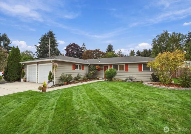Single family home for sale at 15403 Corliss Pl N, Shoreline, WA 98133 | MLS# NWM2591981